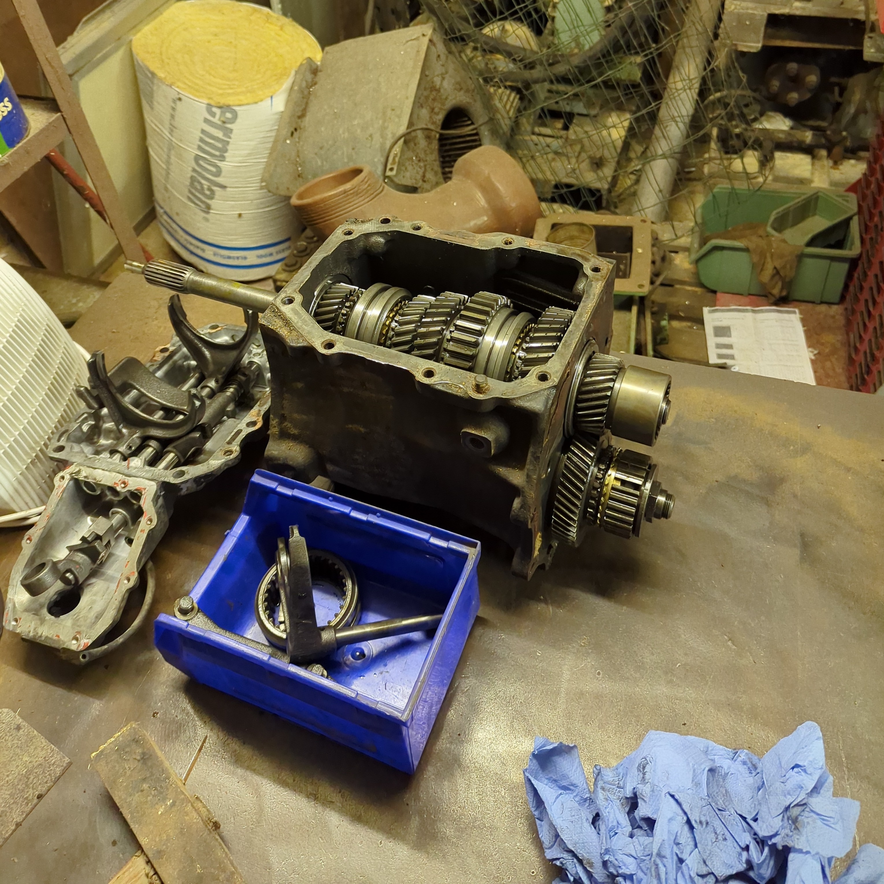 Gearbox disassembled 2