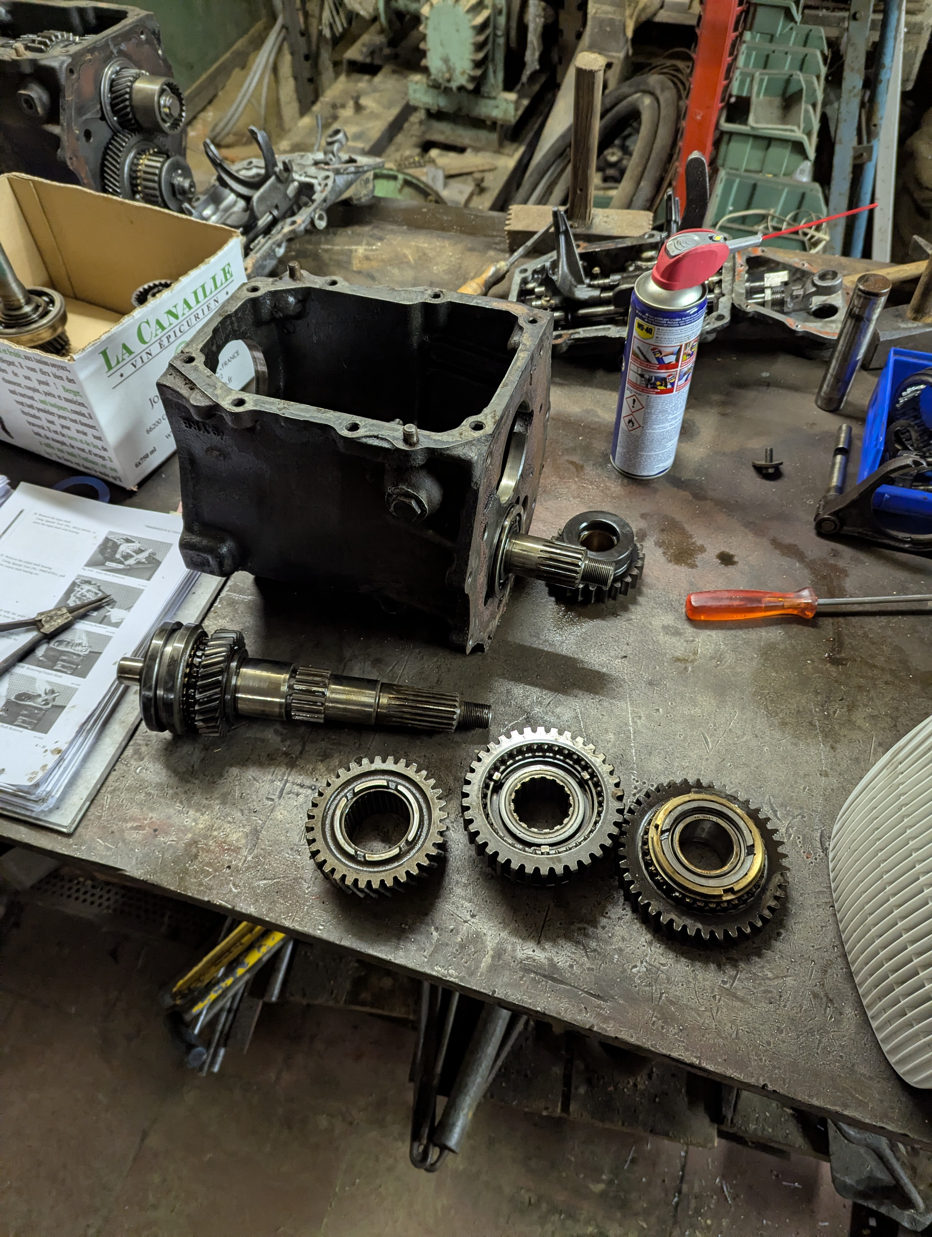 Third gearbox disassembled 1